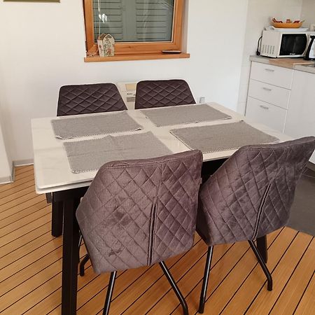 Lily Apartments Punta Skala Петркане Екстериор снимка